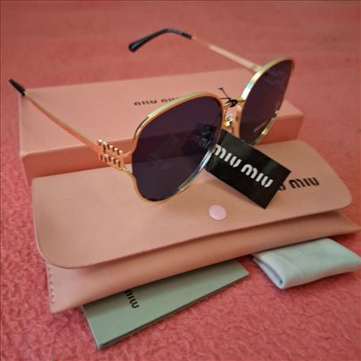 Miu Miu Crne suncane naocare zenske nove