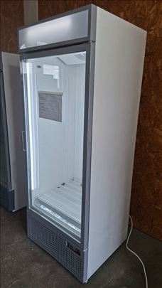 Rashladna vitrina 800 litara