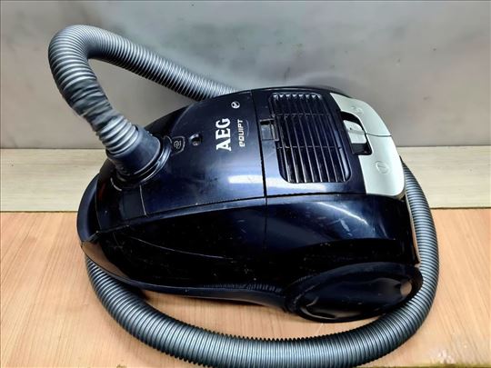 Usisivač AEG equipt