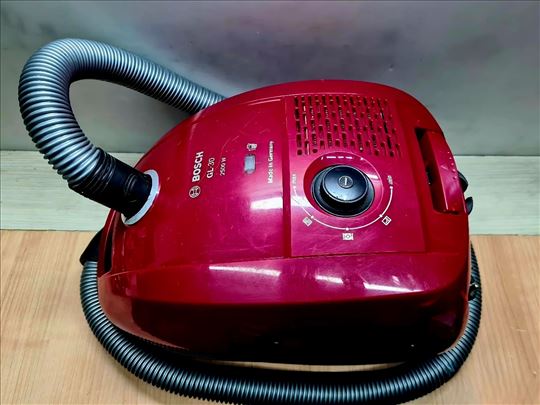 Usisivač Bosch GL-30 / Aždaja od 2500W
