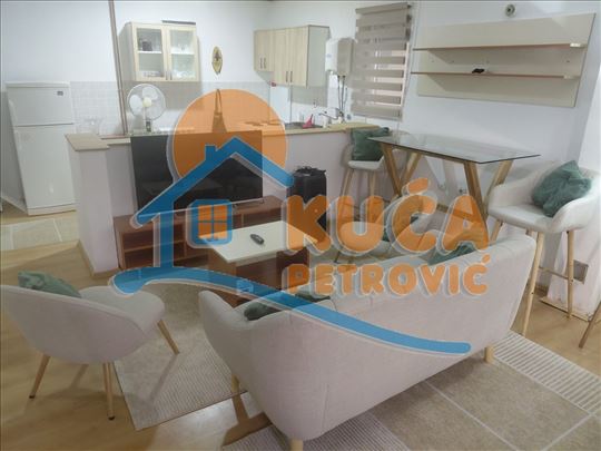 Izdaje se odličan stan u Donjoj Vežini, 40m2