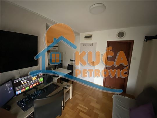 Izdaje se odlična garsonjera na Panteleju, 24m2