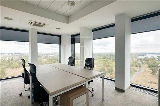 Poslovni prostor kod Ušća, Beograd