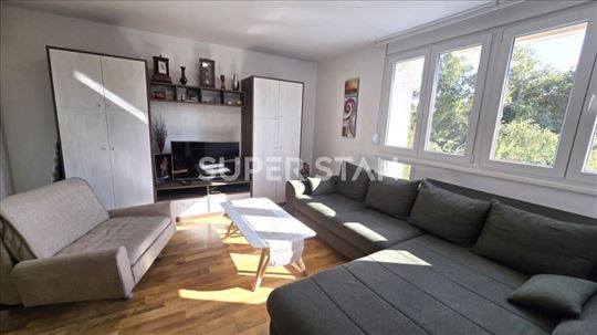 Stan na odličnoj lokaciji na Novom Beogradu ID#113