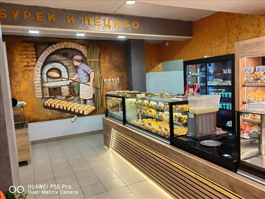 Tople vitrine za peciva i hladne vitrine za kolače