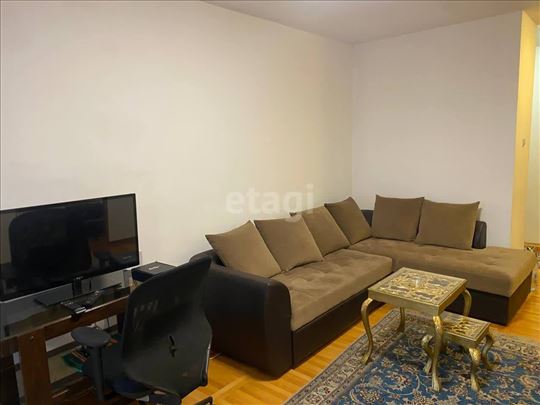 Trosoban stan sa terasom – Stari Dorćol