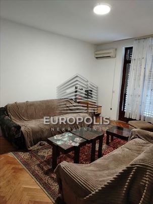 U ponudi stan površine 58m2 ID#8478