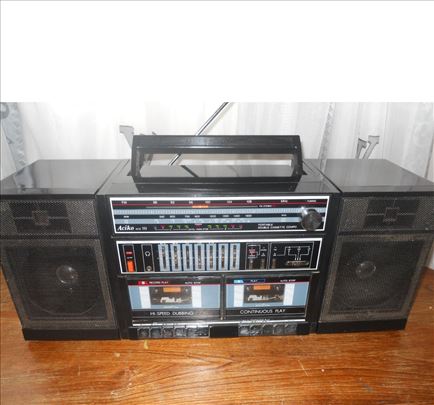 Aciko muzicka linija