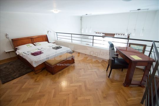 Izdajem duplex u centru Beograda - Obilićev venac