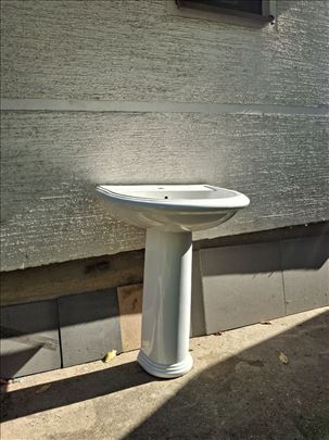 Prodajem lavabo sa stalkom