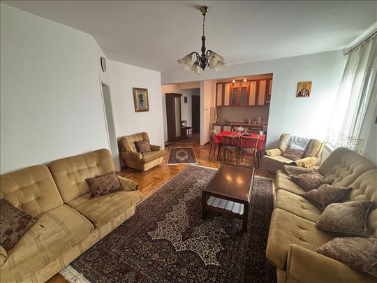 Voždovac, Super Vero – 70m², 3.0 stan + garaža