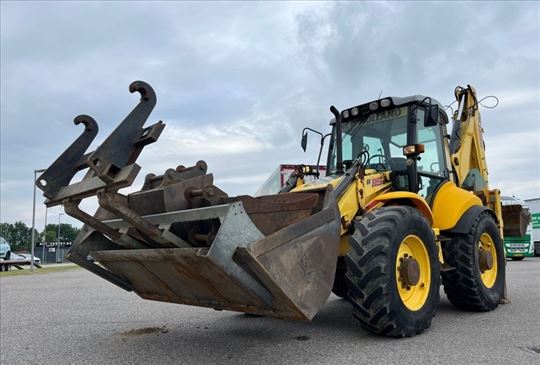 2011 Bager New Holland B115B