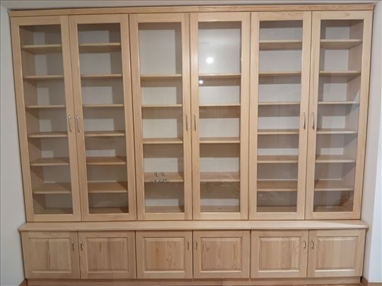 Biblioteka zastakljena 