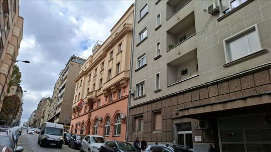 Centar Kralja Petra  73m 2,5 III lift cg Salonac