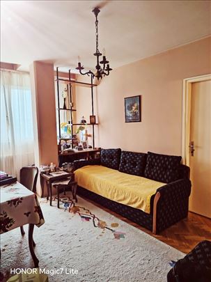 DVOSOBAN 43m2 uknjižen,useljiv, cena moguć dogovor