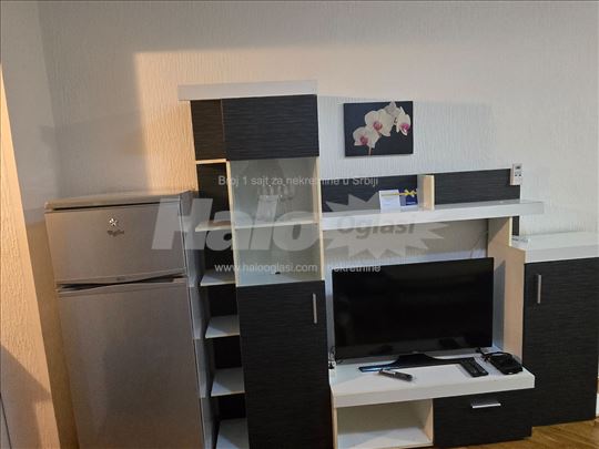 Izdaje se stan na Banovom brdu kod doma zdravlja