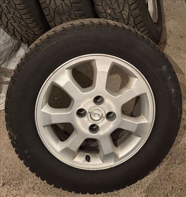 Felne 4x100 R15 OPEL sa zimskim gumama 195 65 15