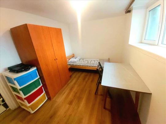 Gornji Grad, nameštena garsonjera