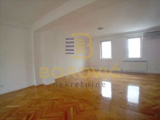 Hram svetog Save, 144m2, lux