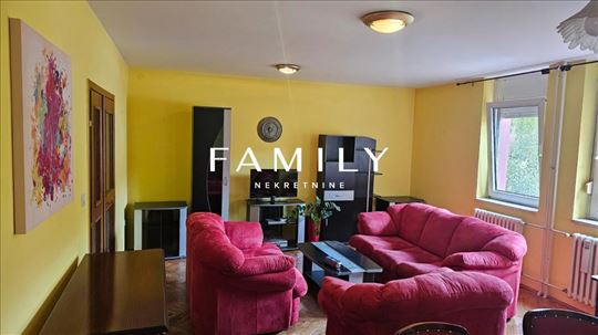 Izdaje se trosoban stan na Novom Naselju, 87m2, 55
