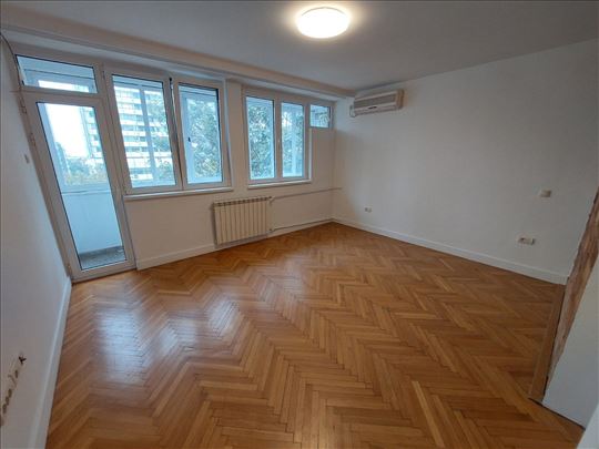 Kraljice Marije, renoviran 2.0 stan
