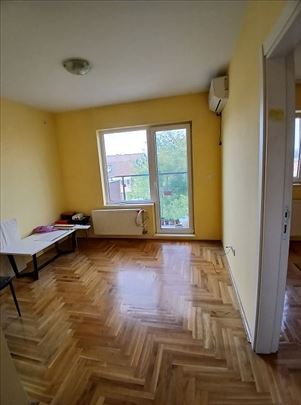 Krnjača, Metro, Janka Katića, 30m2