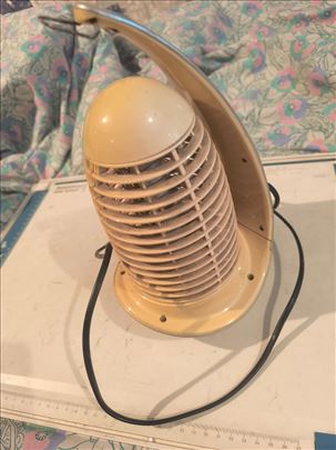 Lampa emituju specijalnu UV boju svetlosti ubija k