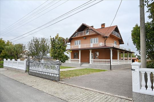 Loznica, Loznica, Kuća, 6.0, 244m2