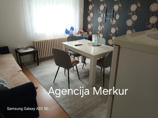 Namešten stan 40m2