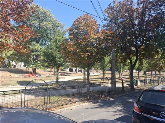Prodaja,1.5 Stan Na Neimaru