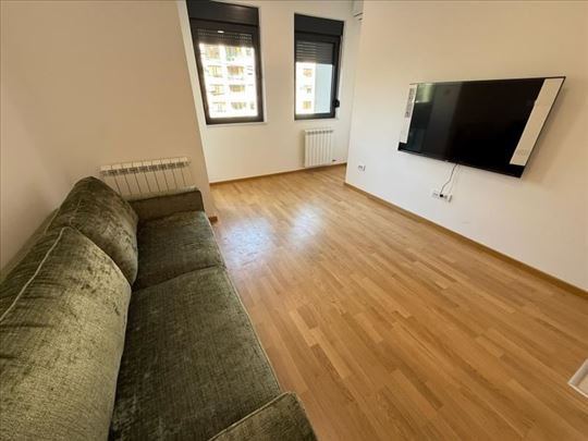 Banovo brdo-30m2-Garažno mesto ID#3066