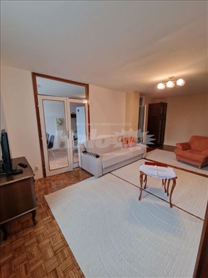 Blok 70,Jurija Gagarina,55m2