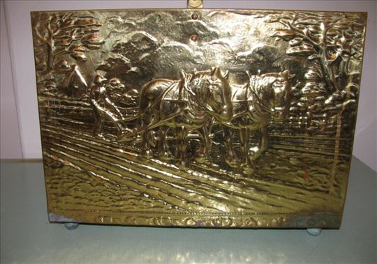 Drzac sa bakarnim reljefom