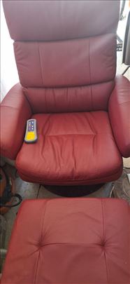 Fotelja sa masažerima