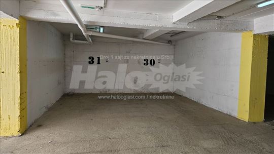 Garažno mesto - Aerodrom