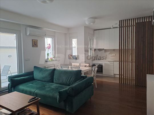 Izdaje se dvoiposoban stan od 60m²
