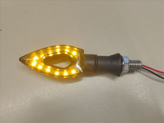 LED Zmigavci za motor – Moderan izgled