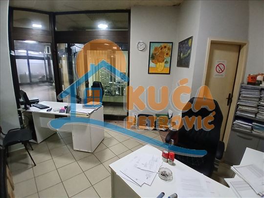 Odličan lokal u Dušanovom Bazaru, 16m2