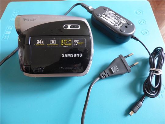 Samsung VP-D381 - video kamera + punjač + baterija