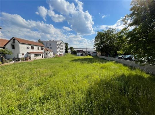 Zemun, Pregrevica građevinsko zemljište na prodaju