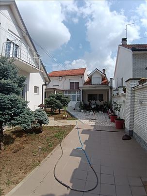 Donji grad, dvoetažna kuća od 316m2.