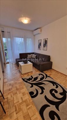 Hotel Yu - Blok 11b -1,5 renoviran stan ID#5330