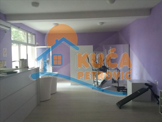 Izdaje se lokal na Panteleju !
