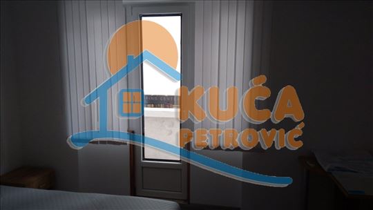 Izdaje se stan preko puta Foruma !