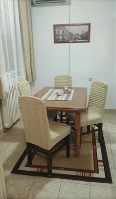 Izdajemo stan na Maloj Vagi sa ukljucenim rezijama