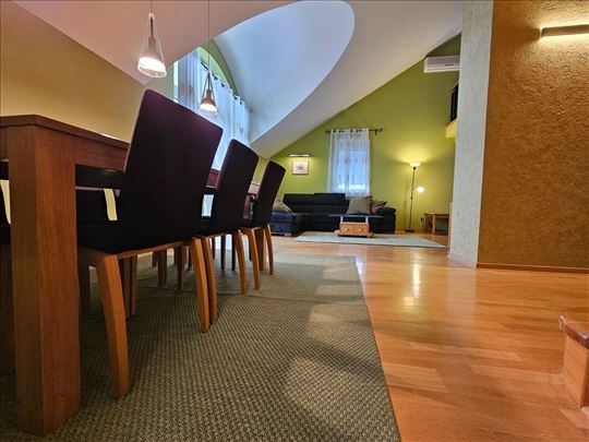 Izuzetan stan, GOLF, 120m2, garaža, LUX