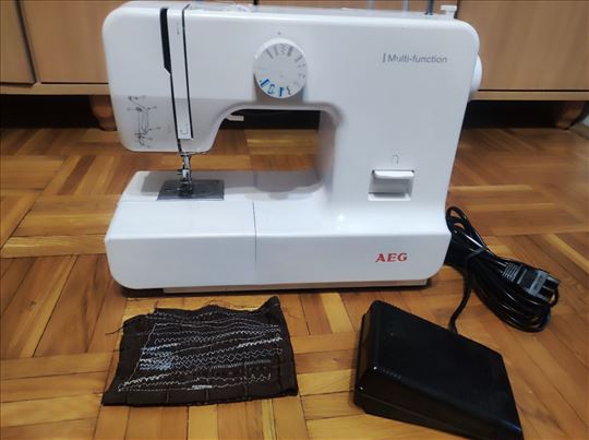 Mašina za šivenje Aeg NM510