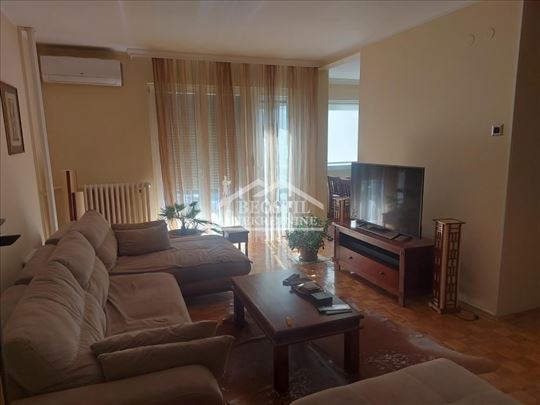 Novi Beograd - TC Piramida - 3.0 ID#24556