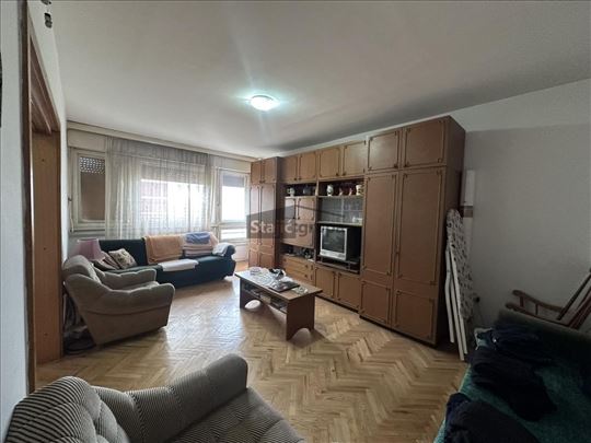 Pogled na reku, adaptibilan u dvoiposoban