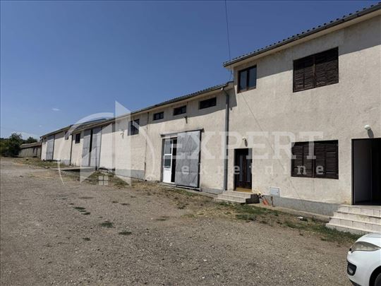 Poslovni  prostor - hala,magacin,trgovina, 713 m2,